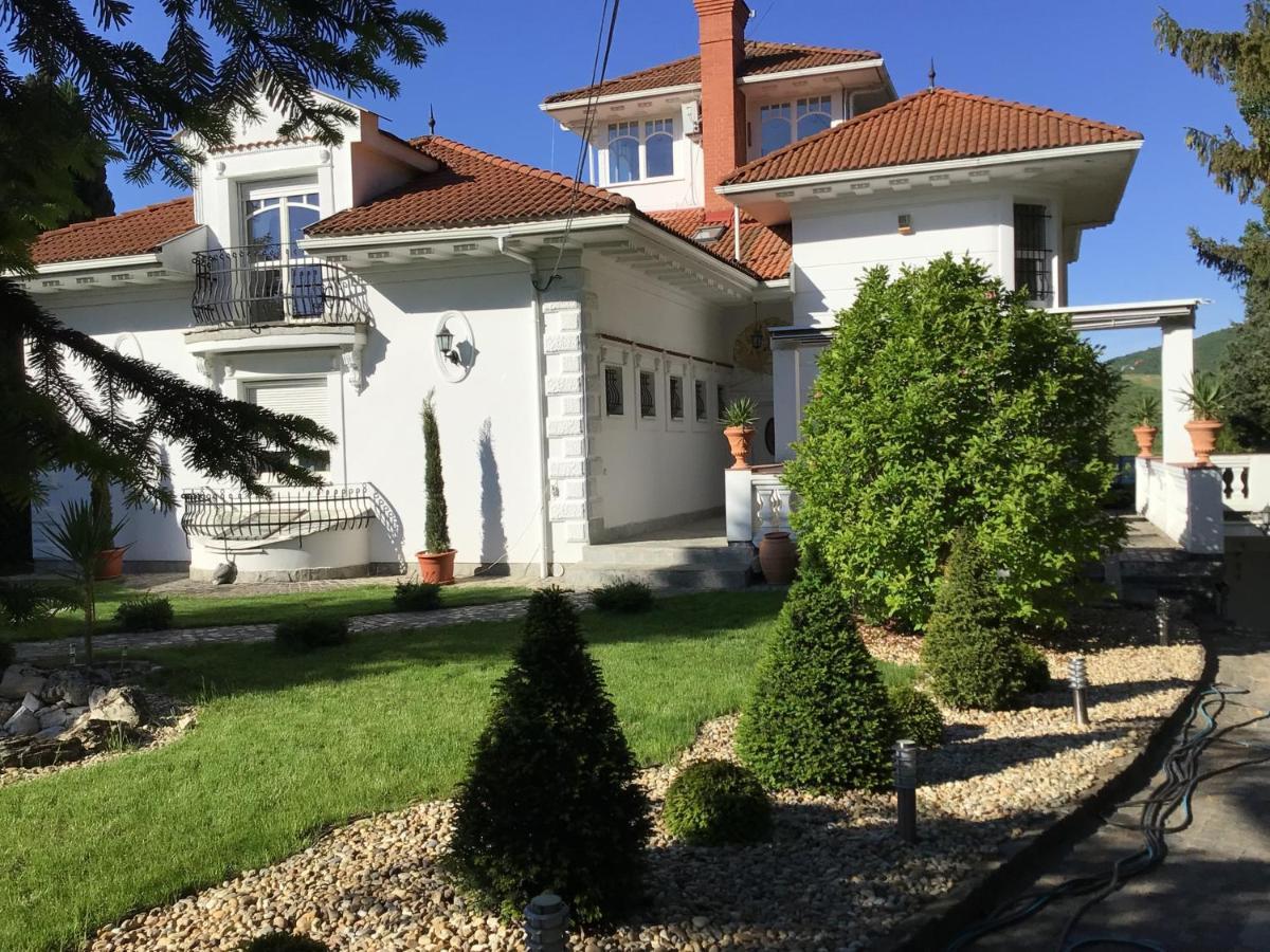 3 Bedroom Private Floor In Luxury Mansion Budapest Exterior photo